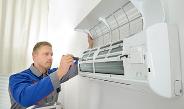  How does an air conditioner work
